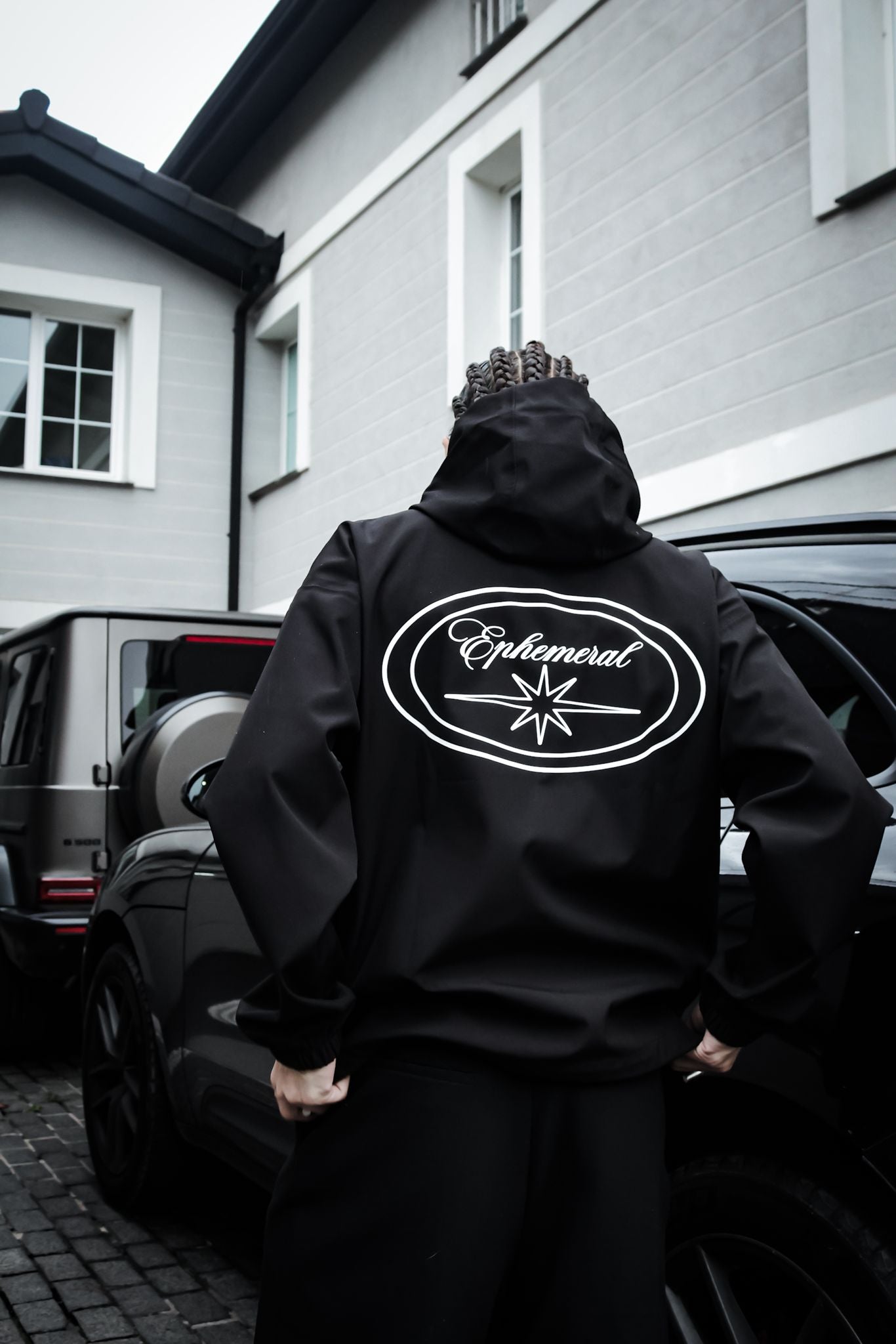BLACK HYDROMODE WINDBREAKER
